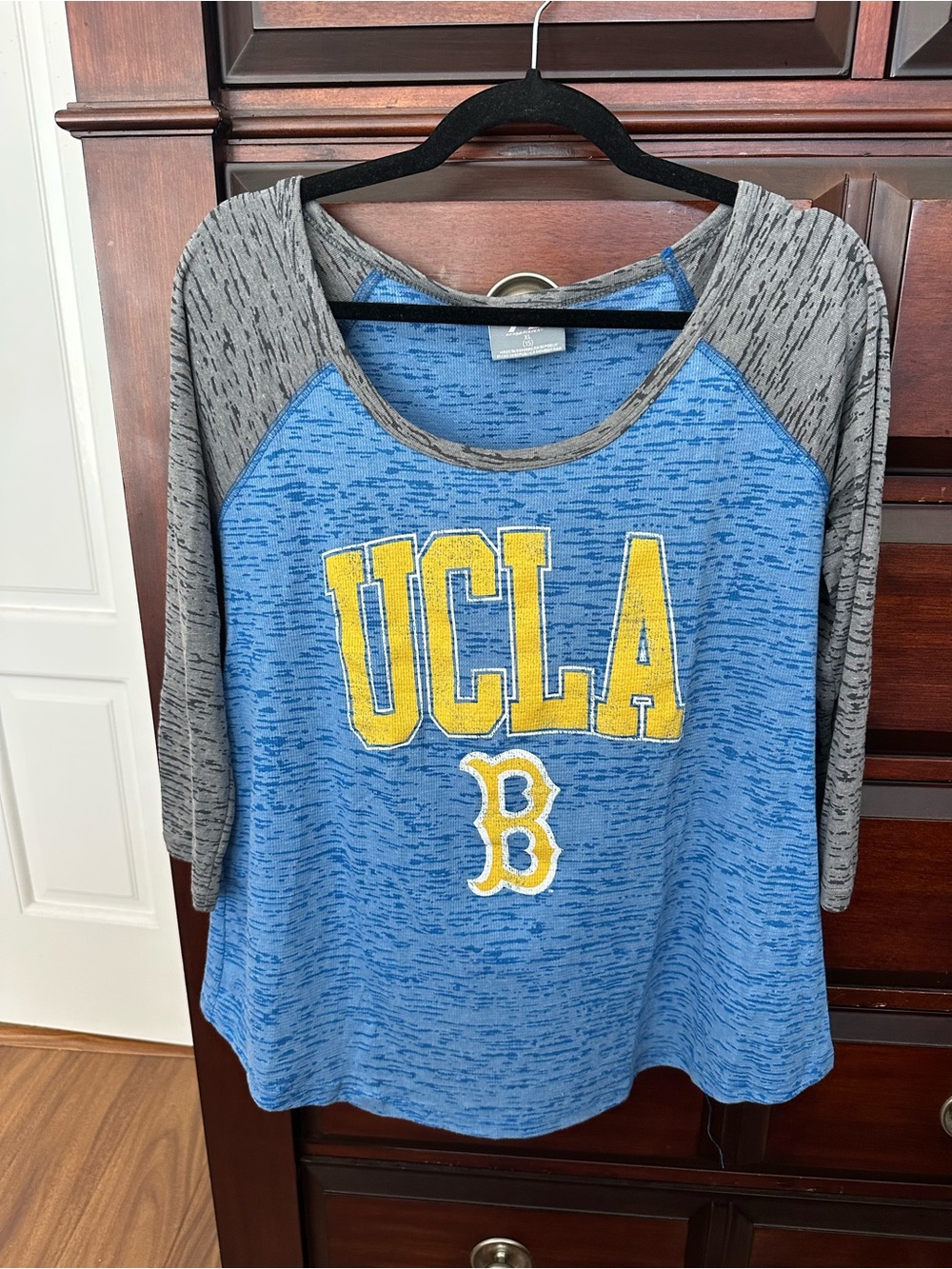 UCLA Blue and Gray Raglan Baseball Tee - Women's Sz XL